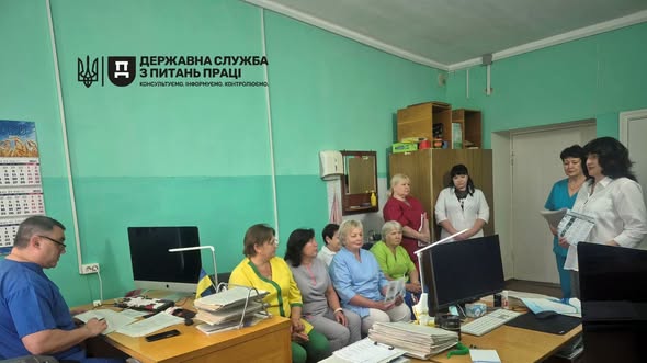 3 1Банер Інформаційний матеріал ПМУ Профілактика професійних захворюван Охорона праці медиків як мінімізувати ризики