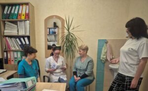 3 2Банер Інформаційний матеріал ПМУ Профілактика професійних захворюван Охорона праці медиків як мінімізувати ризики