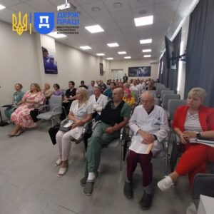 3 2Банер Інформаційний матеріал ПМУ Профілактика професійних захворювань Профілактика професійних захворювань роз’яснювальна робота триває