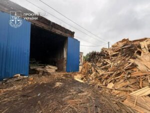 4 5Банер Інформаційний матеріал Держпраці У Києві викрили чотирьох осіб, які організували незаконне утримання громадян у трудовому рабстві
