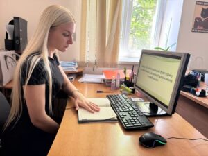 6 1Банер Інформаційний матеріал ПМУ Профілактика професійних захворювань Психосоціальні фактори у роботі держслужбовців дбаємо про ментальне благополуччя в колективі